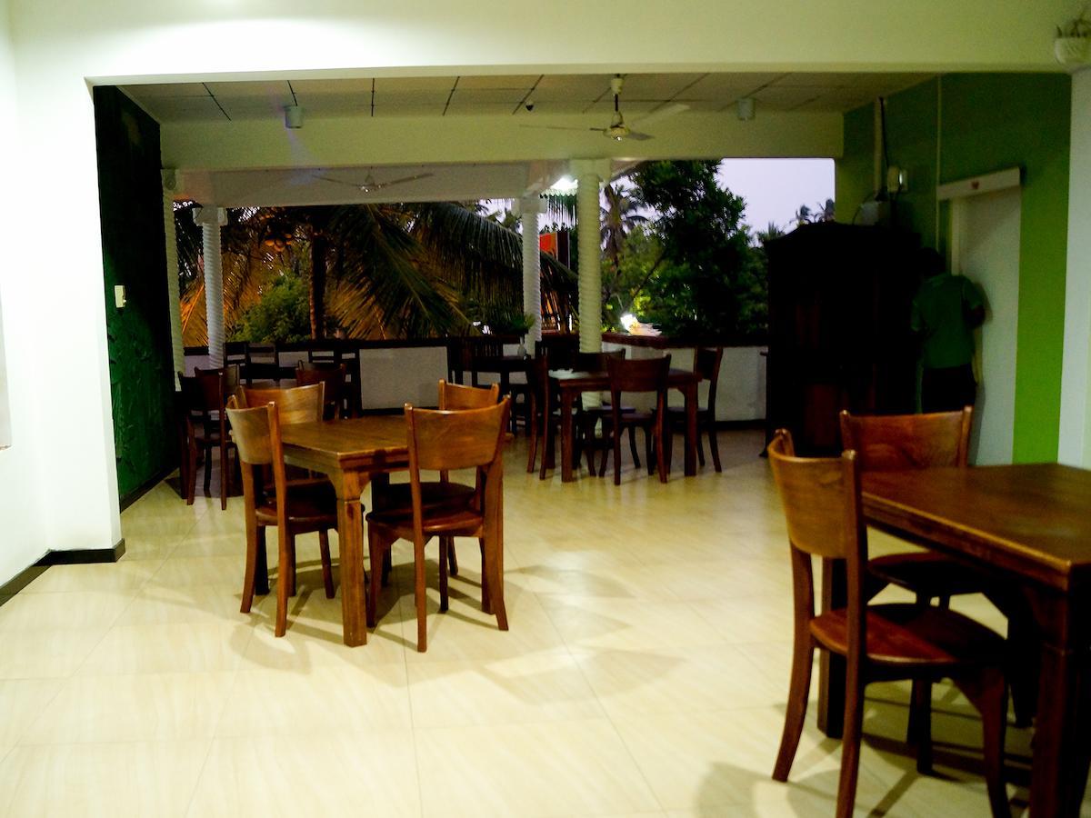Sayurima Beach Hotel Ахангама Екстериор снимка