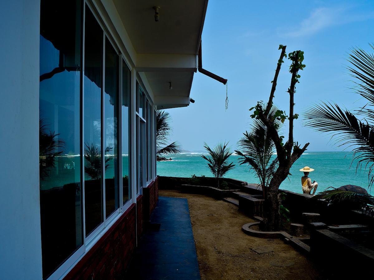Sayurima Beach Hotel Ахангама Екстериор снимка