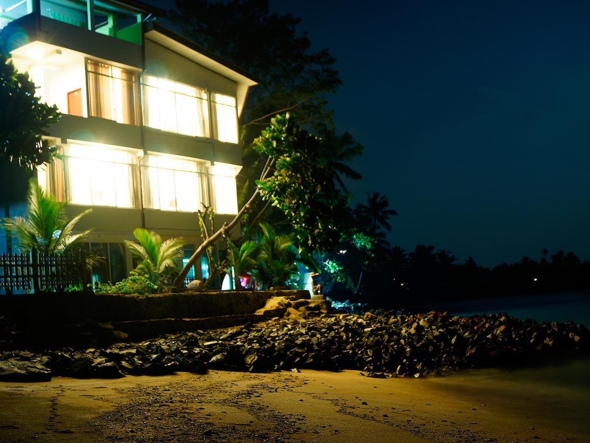 Sayurima Beach Hotel Ахангама Екстериор снимка