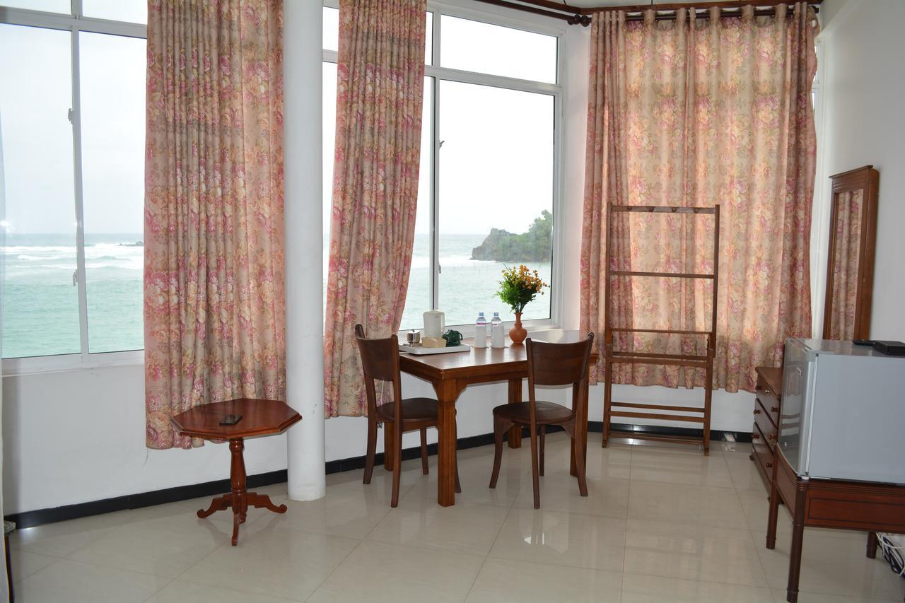 Sayurima Beach Hotel Ахангама Екстериор снимка