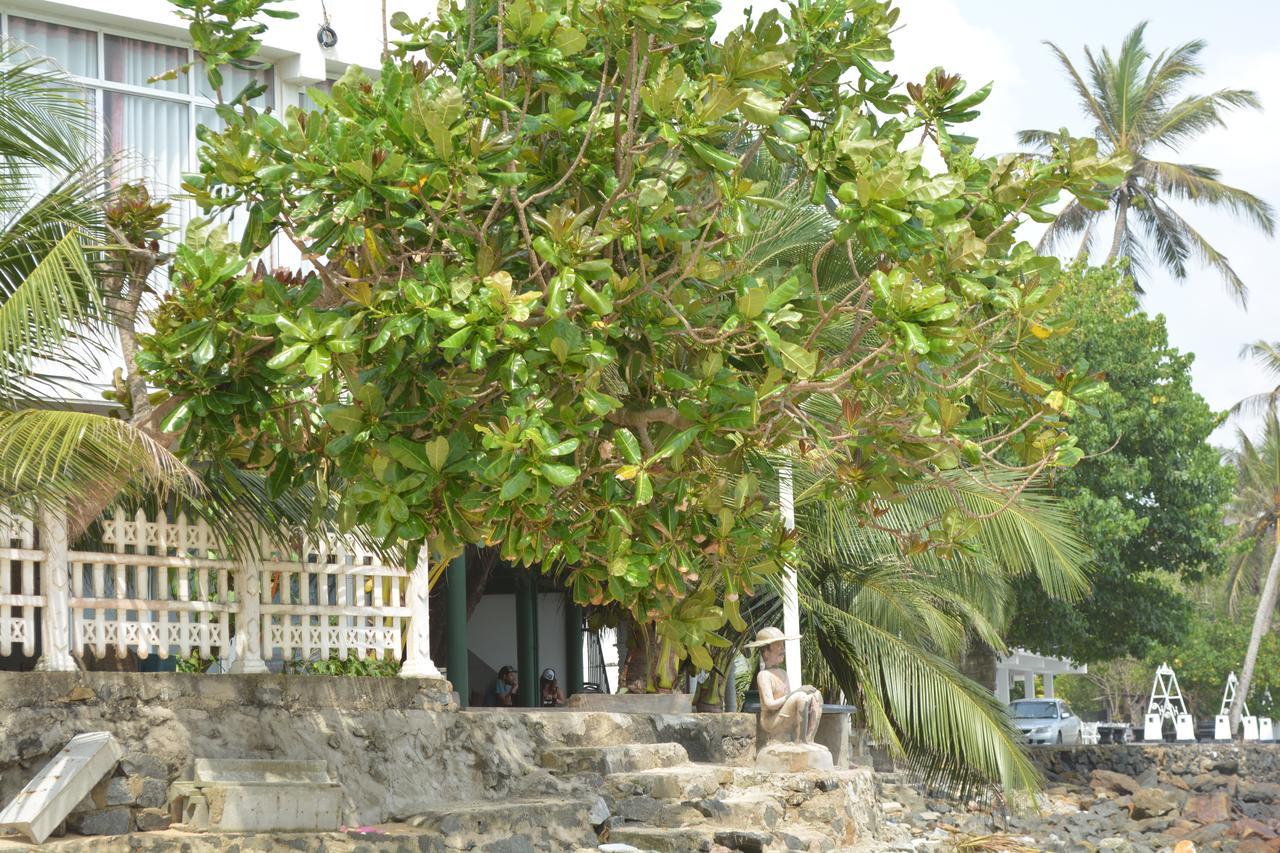 Sayurima Beach Hotel Ахангама Екстериор снимка