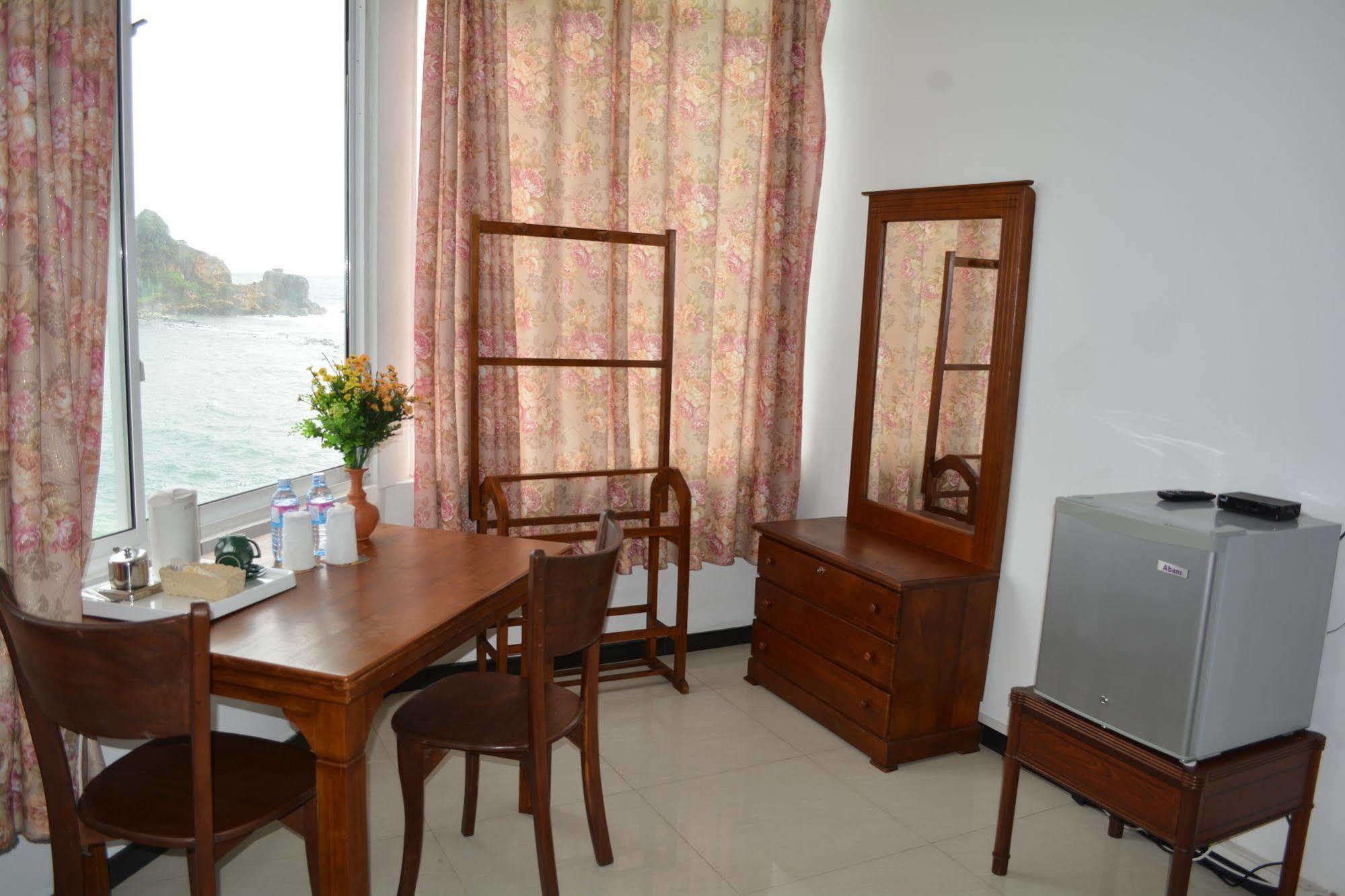 Sayurima Beach Hotel Ахангама Екстериор снимка