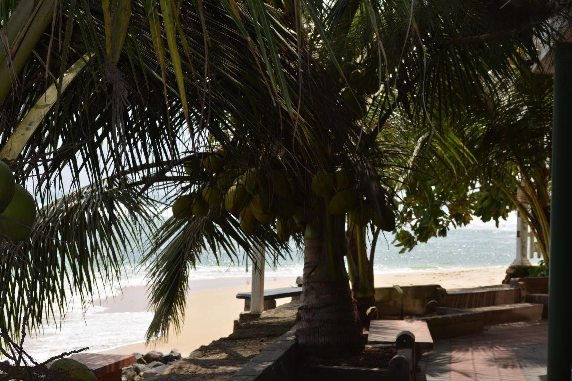 Sayurima Beach Hotel Ахангама Екстериор снимка